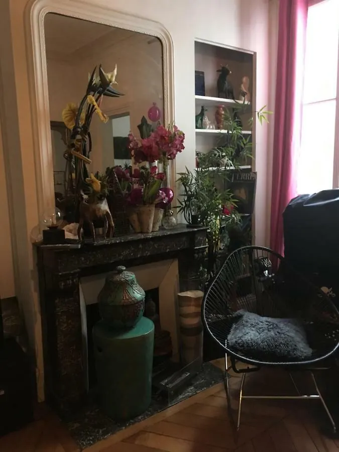 44 Rue Saint-placide Apartment *